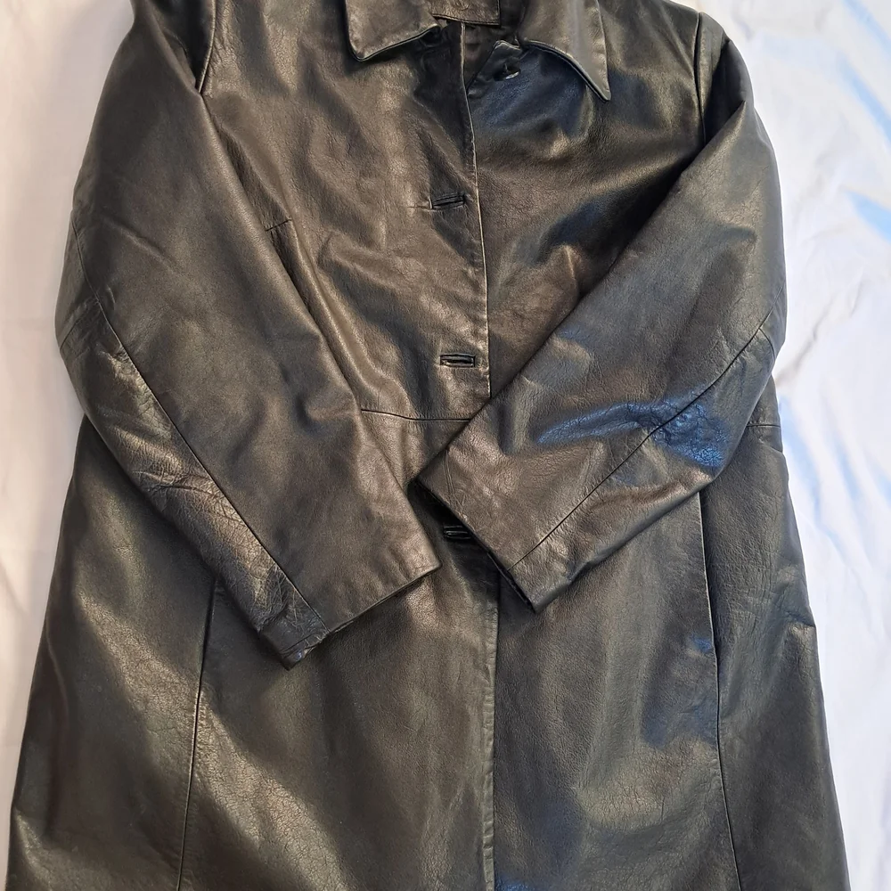 Vintage Kathy Ireland Size L Leather Coat 100% Genuine Mint Condition - Picture 3 of 12